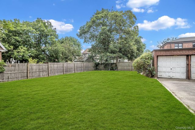 105 Long Beach Road A, Hempstead, NY 11550