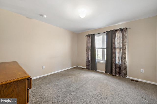 2 WATSON DR, Mount Laurel, NJ 08054