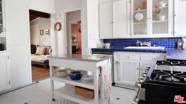 8118 Ranchito Avenue, Panorama City (los Angeles), CA 91402