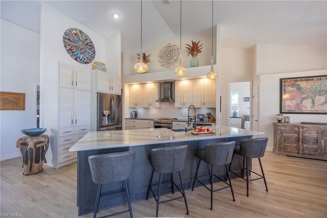 3102 NW 42nd PL, Cape Coral, FL 33993