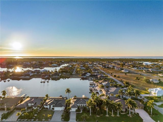 3102 NW 42nd PL, Cape Coral, FL 33993