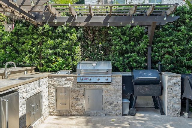 4750 Alhambra Cir, Coral Gables, FL 33146