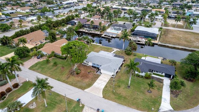 5617 Coronado CT, Cape Coral, FL 33904