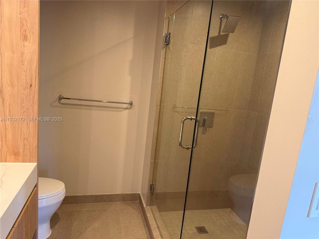 11 NE 6th St 802, Miami, FL 33132