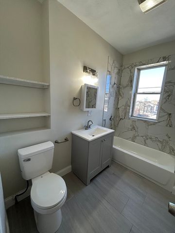 146 Nichols St 6, Everett, MA 02149