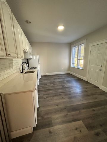 146 Nichols St 6, Everett, MA 02149