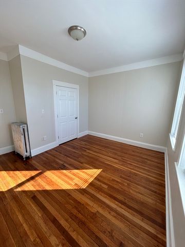 146 Nichols St 6, Everett, MA 02149