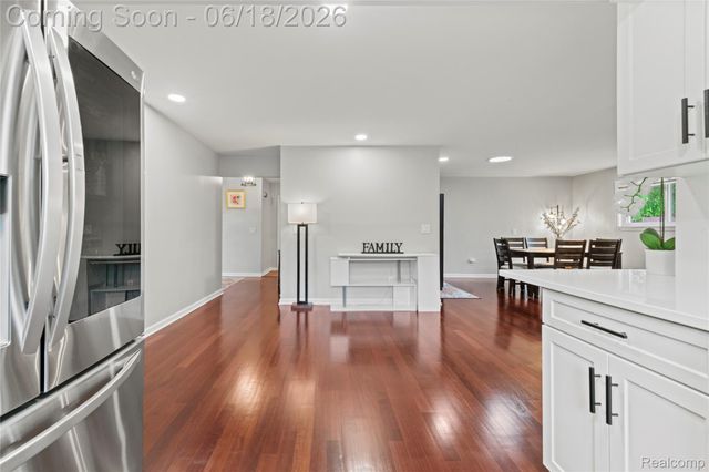2511 Coral Drive, Troy, MI 48085