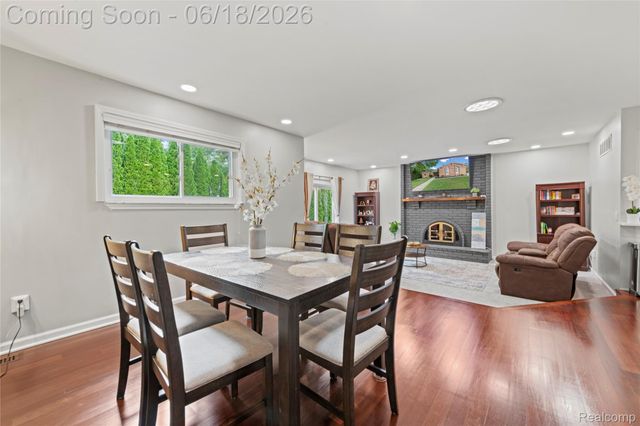 2511 Coral Drive, Troy, MI 48085