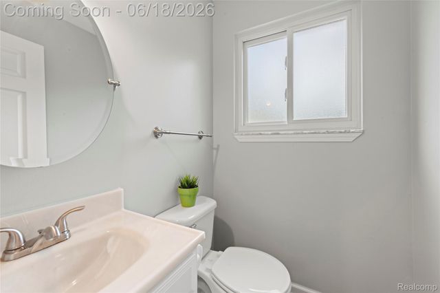 2511 Coral Drive, Troy, MI 48085