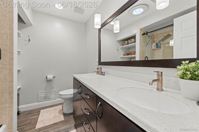2511 Coral Drive, Troy, MI 48085