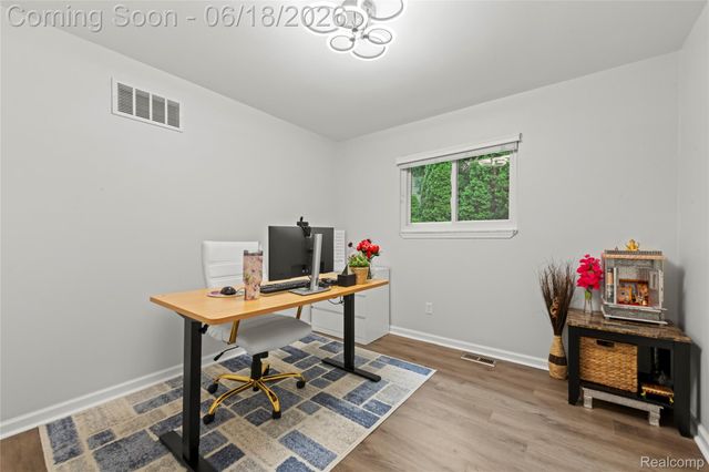 2511 Coral Drive, Troy, MI 48085