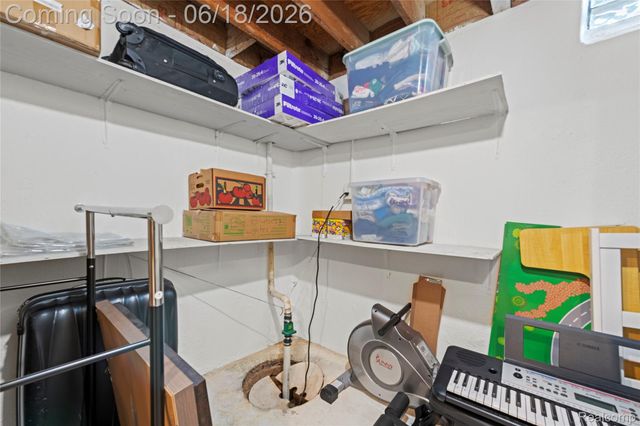 2511 Coral Drive, Troy, MI 48085