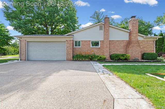 2511 Coral Drive, Troy, MI 48085
