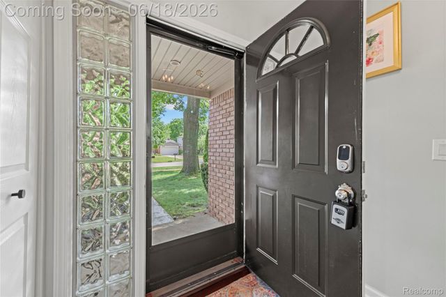 2511 Coral Drive, Troy, MI 48085