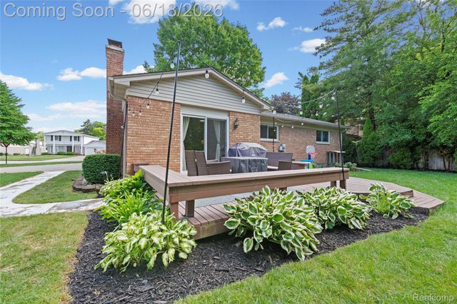 2511 Coral Drive, Troy, MI 48085