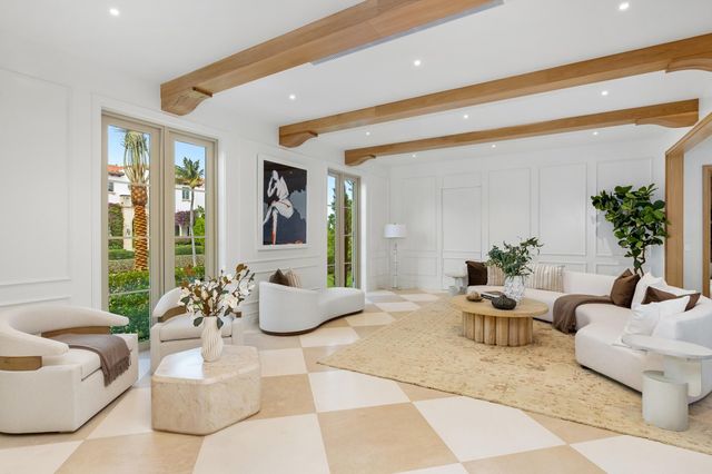 122 Bloomfield Drive, West Palm Beach, FL 33405