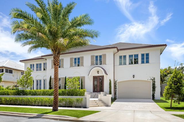 122 Bloomfield Drive, West Palm Beach, FL 33405