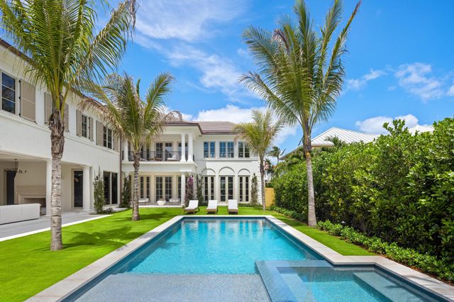 122 Bloomfield Drive, West Palm Beach, FL 33405