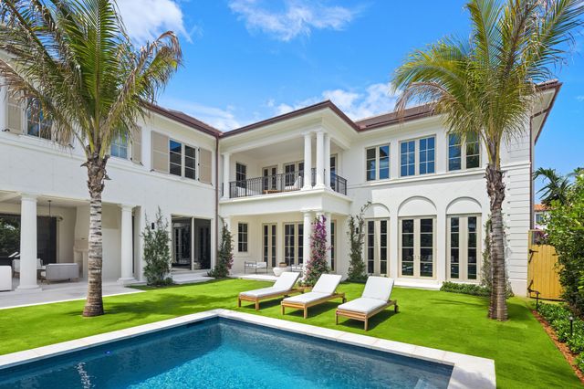 122 Bloomfield Drive, West Palm Beach, FL 33405