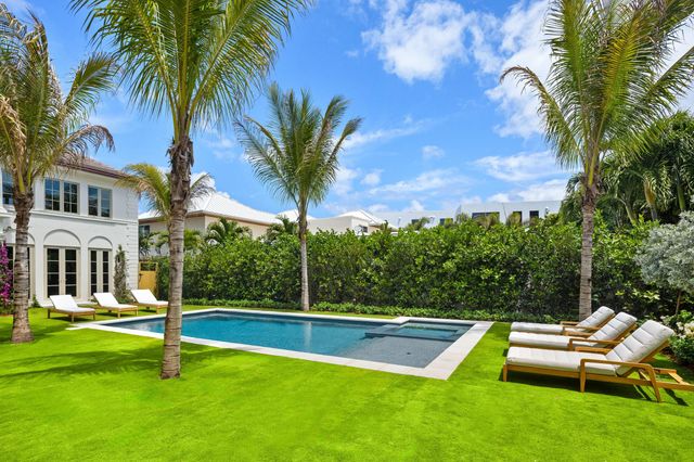 122 Bloomfield Drive, West Palm Beach, FL 33405