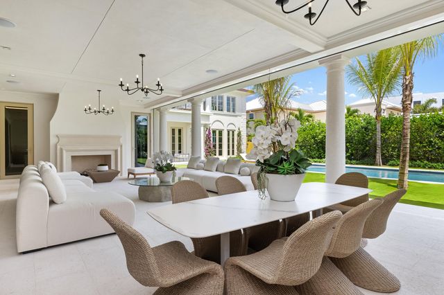 122 Bloomfield Drive, West Palm Beach, FL 33405