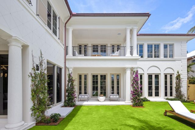 122 Bloomfield Drive, West Palm Beach, FL 33405