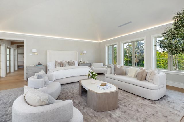 122 Bloomfield Drive, West Palm Beach, FL 33405