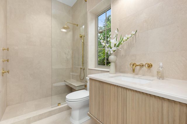 122 Bloomfield Drive, West Palm Beach, FL 33405