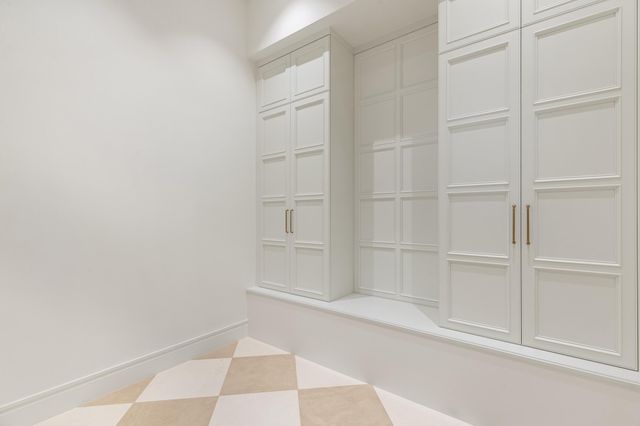 122 Bloomfield Drive, West Palm Beach, FL 33405