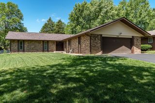 5629 Weymouth Drive, Rockford, IL 61114