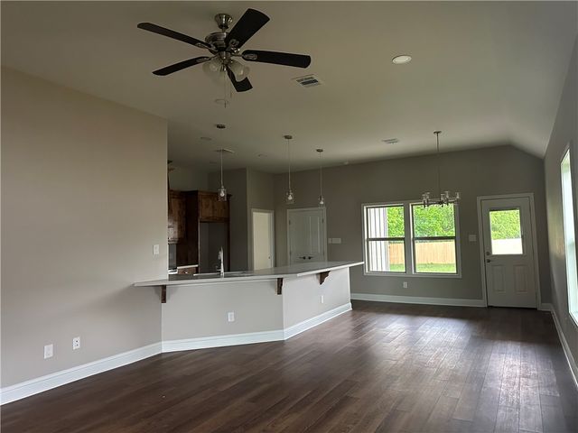 2581 Dove Crossing Lane, Navasota, TX 77868