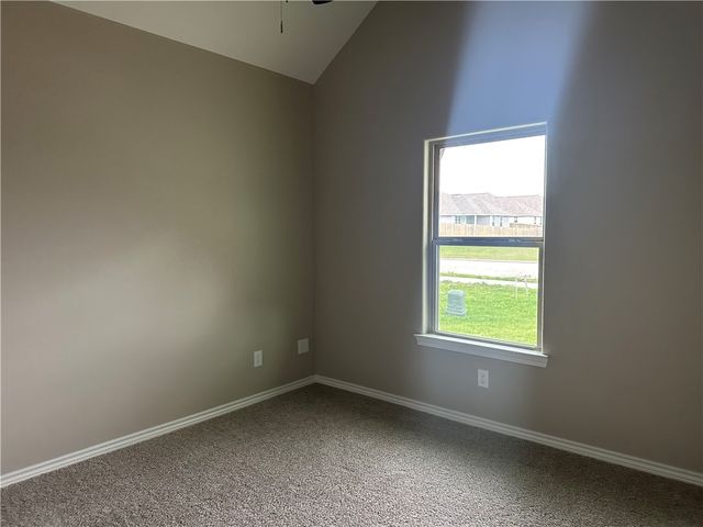 2581 Dove Crossing Lane, Navasota, TX 77868