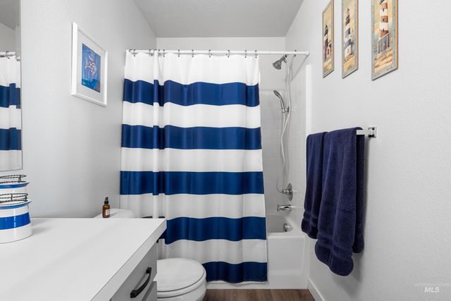 3308 W Zarea Dr, Meridian, ID 83642