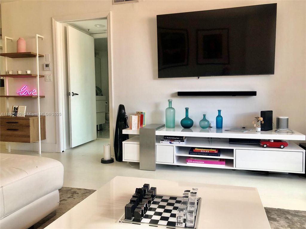 90 Alton Rd 307, Miami Beach, FL 33139