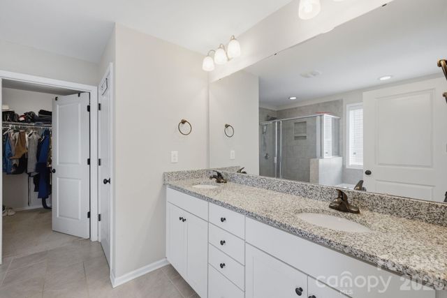 3830 Lake Breeze Drive, Sherrills Ford, NC 28673