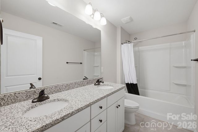 3830 Lake Breeze Drive, Sherrills Ford, NC 28673