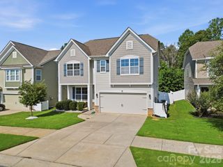 3830 Lake Breeze Drive, Sherrills Ford, NC 28673