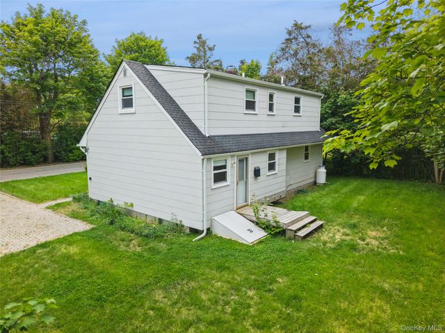 111 Miller Road, Southampton, NY 11968