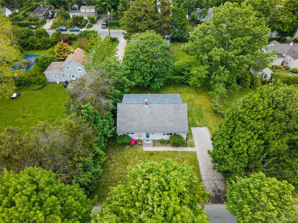 111 Miller Road, Southampton, NY 11968