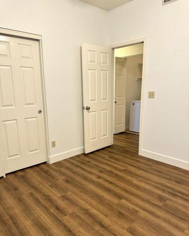 313 W Monte Cristo Avenue, Phoenix, AZ 85023