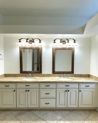 313 W Monte Cristo Avenue, Phoenix, AZ 85023
