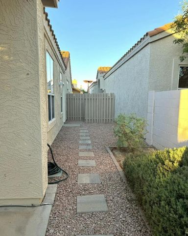 313 W Monte Cristo Avenue, Phoenix, AZ 85023