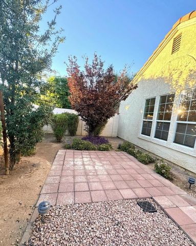 313 W Monte Cristo Avenue, Phoenix, AZ 85023