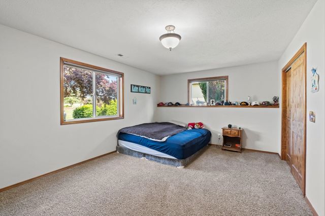 5409 N Malvern Rd, Otis Orchards, WA 99027