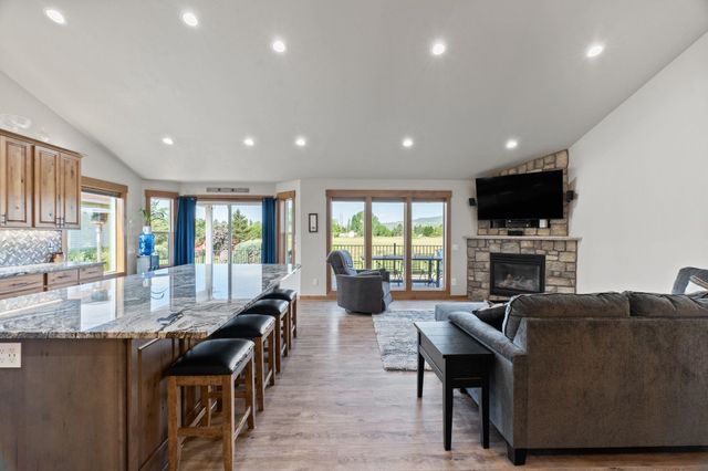 5409 N Malvern Rd, Otis Orchards, WA 99027