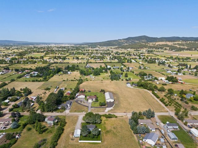 5409 N Malvern Rd, Otis Orchards, WA 99027