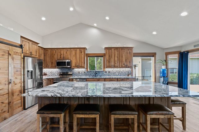 5409 N Malvern Rd, Otis Orchards, WA 99027