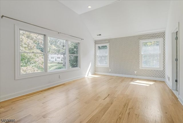 75 Evergreen Dr, North Caldwell Boro, NJ 07006