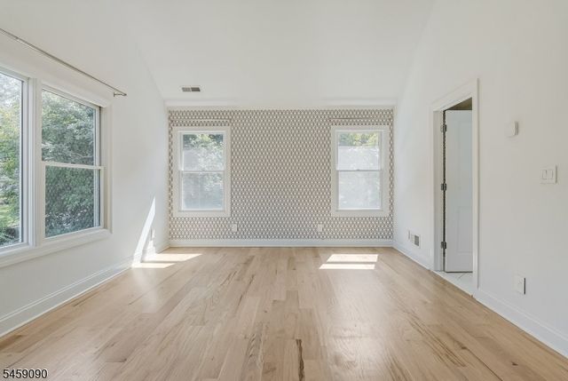 75 Evergreen Dr, North Caldwell Boro, NJ 07006